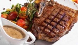 南宁牛排爆料事件视频播放,真相究竟如何？