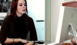 年轻的女助手在线观看,在线观看年轻女助手的时尚生活揭秘